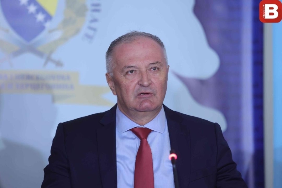 ZUKAN HELEZ BEZ DLAKE NA JEZIKU: ‘Velikosrpski nacionalizam je i dalje živ, nazivaju ga ‘srpskim svetom”