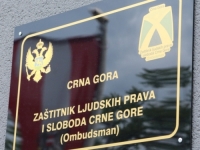 OMBDUSMAN UTVRDIO: Spaljivanje lutke sa likom Nikolaidisa sadrži elemente govora mržnje