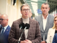 VUČIĆ NEPOŽELJAN NA SJEDNICI PARLAMENTA: 'Bježe od mene kao đavo od krsta!'