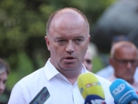 STIŽU NOVI DETALJI: Pritvoren muškarac koji je napao nožem brata DP-ovog ministra, evo za šta ga terete