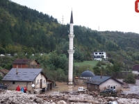 NJENI ZIDOVI SU NIJEMI SVJEDOK TRAGEDIJE: Pogledajte unutrašnjost džamije u Jablanici nakon razornih poplava i odrona (VIDEO)