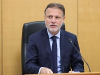 JANDROKOVIĆ OPTUŽIO MILANOVIĆA DA OBMANJUJE JAVNOST: Hrvatska odgodila glasanje o slanju vojnika u druge države