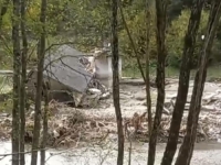 AKO MOŽETE, POMOZITE: Unesrećena porodica koja je zbog poplava ostala bez kuće traži smještaj
