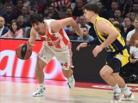 CRVENA ZVEZDA POBIJEDILA FENERBAHČE U ISTANBULU 19 RAZLIKE: Navijači počeli napuštati dvoranu...