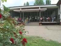 ŠOK U SREDNJOJ ŠKOLI U BiH: Roditelj ošamario profesoricu