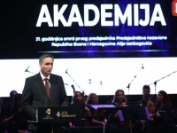 'NIKADA SE NIJE PREDAVAO PRED POLITIKAMA ZLA I MRŽNJE': U Sarajevu održana akademija povodom 21. godišnjice smrti predsjednika Alije Izetbegovića, evo šta su poručili njegovi saradnici i prijatelji... (FOTO)
