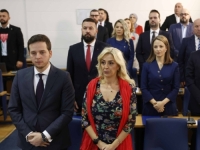 NAKON DEFICITA U BUDŽETU: Vlada KS se zadužuje za više od 49 miliona maraka kod domaćih banaka!