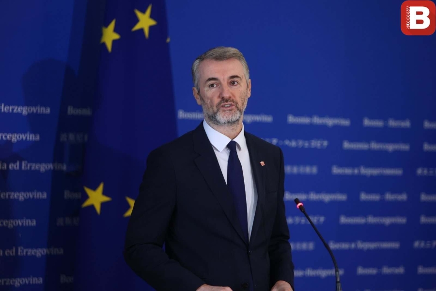 ‘NIJE MI JASNO ŠTA SE DOSAD ČEKALO’: Ministar Forto o pozivu na ostavku direktora Željeznica FBiH, izrazio nadu da će…