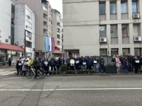 VUČIĆEVI MALOUMNICI I DANAS AKTIVNI: Krenuo automobilom na učesnike protesta u Loznici, pa izvadio metalnu palicu
