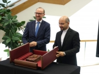 EKSKLUZIVNO PREDSTAVLJANJE: Promoviran restaurirani rukopis 'Divan' iz specijalne zbirke Gazi Husrev-begove biblioteke u Sarajevu (FOTO)