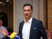 PREDSJEDNIČKI KANDIDAT U HRVATSKOJ BRANI HDZ: 'Sigurno neće ići dvije istrage istodobno i ja bih rekao samo da...'