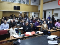 GROMOGLASAN APLAUZ NAKON OBRAĆANJA ARHITEKTICE I DEKANA PMF-a NA RASPRAVI O BUKVIĆEVOJ ZGRADI: 'Ovo nikome nećemo dozvoliti, IDEMO PRED BAGERE...' (FOTO)