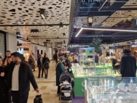 ČUDESAN SVIJET MUŠKOG ŠOPINGA: Muškarci se na 'Crni petak' u Sarajevu svađali zbog sakoa