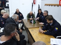 NAČELNIK ČENGIĆ U NASELJU ŠIROKAČA: 'Nije rješenje ljude držati u evakuaciji, već...!' (FOTO)