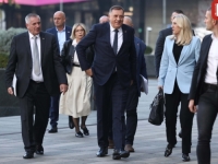 DODIK SJAJNO RASPOLOŽEN, NIKŠIĆ NAMRGOĐEN: Delegacije vladajućih stranaka stigle na pregovore, pogledajte šta smo zabilježili... (FOTO)