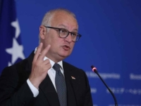 OČEKUJE SE VANREDNO OBRAĆANJE MINISTRA VESIĆA: Da li će podnijeti ostavku?
