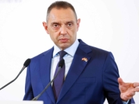 VULIN ŠIRI PANIKU: 'Nema nikakvih dilema - u toku je OBOJENA REVOLUCIJA!'