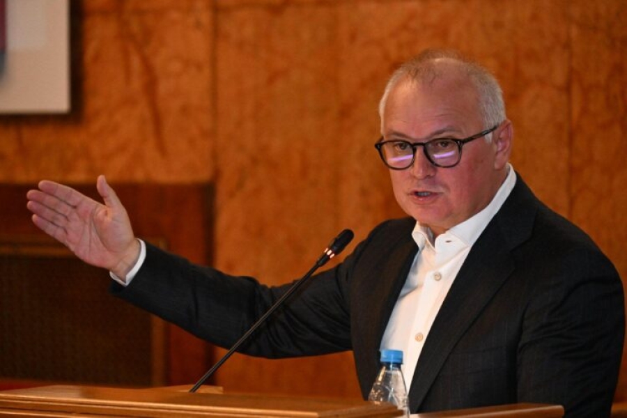 Tragedy Strikes Novi Sad: Goran Vesić Steps Down Amidst Calls for Accountability