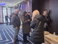 SPAS NA SPOREDNOM IZLAZU: Ivica Dačić pobjegao iz hotela kada su opozicioni zastupnici pokušali da... (VIDEO)