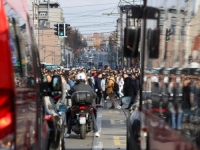 JOŠ JEDAN VOZAČ KRENUO KROZ DEMONSTRANTE U SRBIJI: Povrijeđen student (VIDEO)