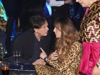 ČOLINE FOTOGRAFIJE OBIŠLE REGIJU: Poznatu pjevačicu grlio i šaputao joj... (FOTO)