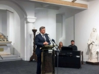 SAD SE MOŽE OPUSTITI S DODIKOM: Plenković preživio opoziv!