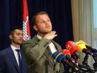 STANIVUKOVIĆ ZARATIO S VLADOM RS: Zatvorio parking za ministre! (FOTO)