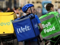 DOSTAVA HRANE SVE POPULARNIJA: Potrošači u BiH najčešće naručuju vodu, banane, pizzu, dostavljač iz Banjaluke šampion po broju narudžbi