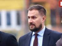 'SB' NA LICU MJESTA / FIKRET HODŽIĆ PRED SUDOM: Pogledajte šta se jutros događalo ispred zgrade suda...