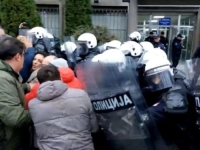 GRAĐANI SRBIJE POČELI SU PRUŽATI FIZIČKI OTPOR BATINAŠIMA: 'Vučićevom režimu je odzvonilo onog trenutka kada se i...'