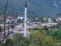 NOVA HUMANA MISIJA UDRUŽENJA 'POMOZI.BA': Dječak Edi je u poplavama koje su razorile Donju Jablanicu izgubio roditelje, nanu i djeda