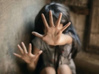 TINEJDŽERI SPASILI DRUGARICU: Pedofil napao maloljetnu djevojku (15) u kafiću, pa završio iza rešetaka