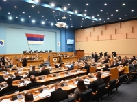 PONOĆNA DRAMA U BANJOJ LUCI: Okončana burna rasprava u Narodnoj skupštini Republike Srpske, razmotren...