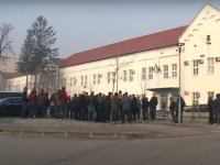 PROTEST POLJOPRIVREDNIKA ISPRED VLADE SBK: Zaprijetili su blokadama saobraćajnica u općinama kantona, ako se...