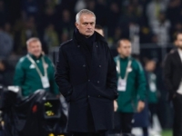 TEMPERAMENTNI PORTUGALAC: Jose Mourinho je proslavio go Edina Džeke na svoj način  (VIDEO)