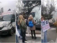 NOVI INCIDENT U SRBIJI: Kombijem pokosio studenta tokom blokade u Beogradu (VIDEO)