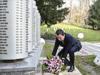 KURTI PRIJE SVEGA POSJETIO SPOMENIK UBIJENOJ DJECI SARAJEVA: '1.601 dijete je ubijeno u sklopu širih zločina koje su srpske snage počinile'