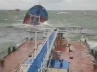 DRAMA NA CRNOM MORU: Sudarila se dva ruska broda, iscurili milioni litara nafte (FOTO, VIDEO)