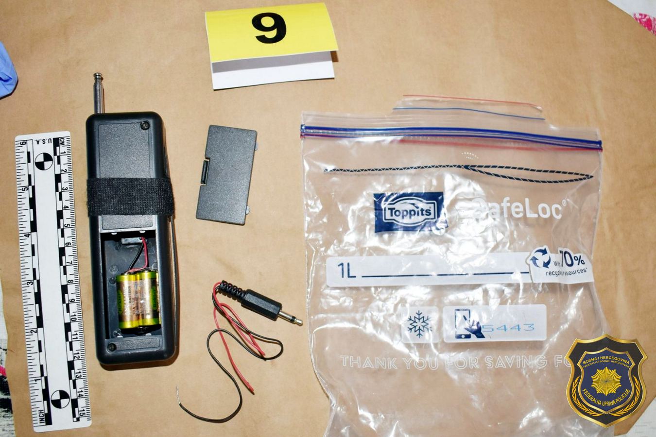 Lica lišena slobode će nakon kriminalističke obrade u prostorijama Federalne uprave policije u Sarajevu, biti predata u nadležnost Kantonalog tužilaštva Kantona Sarajevo