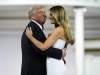 KAO DA JE BILO JUČE: Pogledajte kako je Trump čestitao Melaniji godišnjicu braka (FOTO)