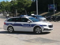 'PAO' U TUČEPIMA: Zaustavljanje vozača koji je odbio testiranje na drogu dovelo policiju do pronalaska arsenala ilegalnog oružja i...