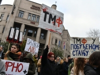 VEČERAS ŠETNJA U BEOGRADU KAO ZNAK PODRŠKE NAPADNUTIM STUDENTIMA: 'Mi smo za pravdu. I šta ćemo sad?'