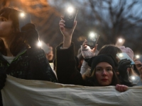 'VIŠAK' U REDAKCIJI KOJA IMA 'MANJAK': Novinarka beogradskog dnevnog lista dobila otkaz nakon što je objavila fotografiju s protesta
