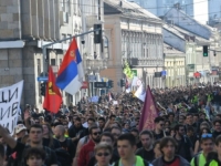 SRBIJA UZ STUDENTE: Veliki broj građana im sprema obroke i piće, nude šatore i prenoćište - 'Onda više ni jedna palica neće da radi'