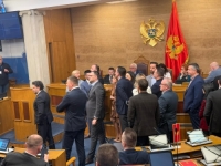'ŠTO STE POČELI, POČELI STE': Opozicija opet blokirala rad Skupštine Crne Gore; Razlog je...