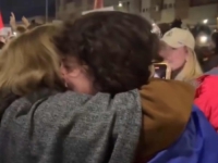 'NAKLON DO PODA OVOJ OMLADINI': Emotivni snimci iz Srbije ganut će vas do suza (FOTO, VIDEO)