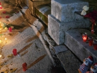NEZAPAMĆENA TRAGEDIJA KOJA JE POGODILA CRNU GORU: Dvanaest minuta šutnje na Cetinju (FOTO + VIDEO)