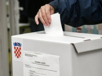 VANREDNA SITUACIJA U RIJECI: Muškarac došao da glasa pa preminuo na biračkom mjestu