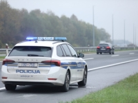 STRAVIČNA SAOBRAĆAJNA NESREĆA: Prekinut promet; Vatrogasci pomagali žrtvama, a na njih naletjelo...