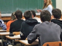 U UČIONICAMA U RS-u SVE MANJE ĐAKA : Djeca u srednjim školama i dalje se obrazuju po zanimanjima kakva su bila...